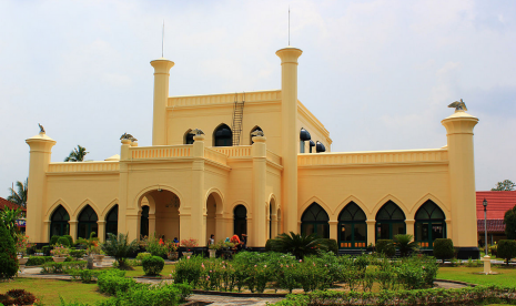 Istana Kesultanan Kesultanan Siak Sri Inderapura di Riau