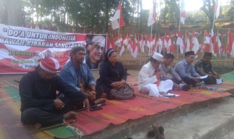 Istighosah Kebangsaan di bawah ribuan sang saka merah putih yang berlangsung di Gedung Perundingan Linggarjati.