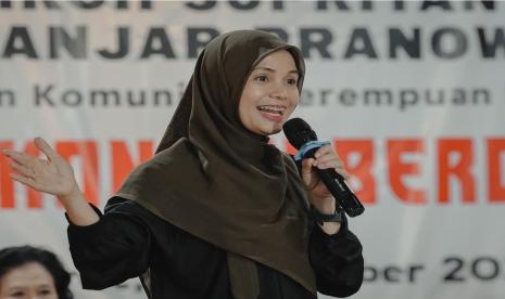 Istri Ganjar Pranowo, Atikoh Pranowo di Ponpes Cipasung, Tasikmalaya, Jawa Barat, Selasa (5/12/2023).