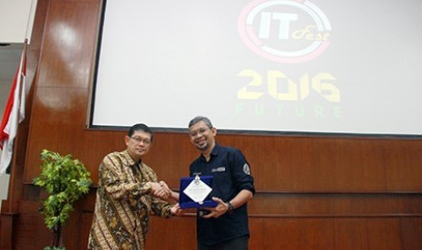 IT FEST di Universitas Al Azhar Indonesia.