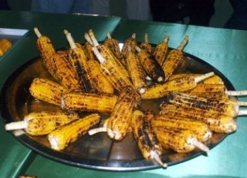 Jagung Bakar, menu andalan murah meriah saat tahun baru