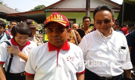 Jajaran Kementerian Sosial datang melayat ke kediaman salah satu korban kerusuhan Mako Brimob, Bripka Denny Setyadi, tepatnya di Jalan Kramat III E, No. 46, RT 8 RW 10, Lubang Buaya, Cipayung, Jakarta Timur. Menteri Sosial Idrus Marham turut ditemani oleh Dirjen Perlindungan Jaminan Sosial Kementerian Sosial Harry Hikmat dan Ketua Lembaga Perlindungan Anak Indonesia, Seto Mulyadi.