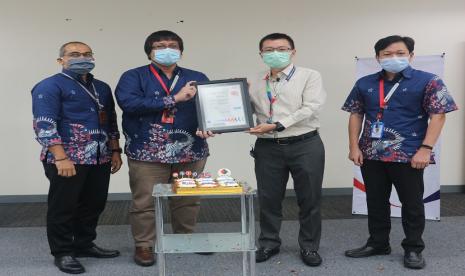 Jajaran Manajemen MSIG Indonesia Haryadi (Head of IT), Irvan Darwansyah Lubis (Head of Risk Management), Bernard P. Wanandi (Vice President Director), Alexander S. Pangestu (Head of Business Development) (dari kiri ke kanan).MSIG Indonesia mengumumkan perolehannya meraih sertifikasi ISO 27001 secara resmi. Pengumuman ini disampaikan dalam peringatan HUT perusahaan ke-45 secara virtual yang dilaksanakan hari ini dari kantor MSIG Indonesia Gedung Summitmas 2, Jakarta Selatan. 