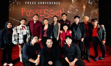 Jajaran pemain film Possession: Kerasukan.