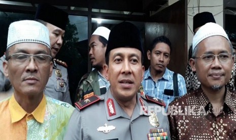 Jajaran Polda DIY silaturahim ke Pondok Pesantren Nurul Ummah di Kota Yogyakarta, Rabu (21/2).  Kunjungan dipimpin Kapolda DIY, Brigjen Pol Ahmad Dhofiri dan diterima Pengasuh Ponpes Nurul Ummah, KH Munir Syafa'at.