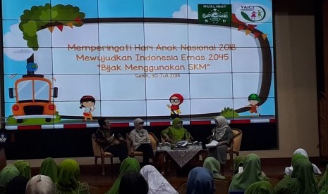 JAKARTA -- Dalam rangka memperingati Hari Anak Nasional 2018, Pimpinan Pusat Muslimat NU dan Yayasan Abhipraya Insan Cendekia Indonesia (YAICI) menggelar talk show di Gedung A Kemndikbud, Jakarta, Senin (30/7). Acara ini bertajuk Mewujudkan Indonesia Emas 2045 dengan tema Bijak Menggunakan Susu Kental Manis.