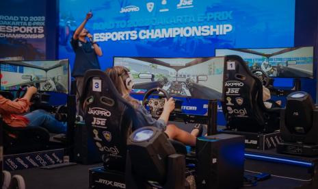 Jakarta E-Prix ESports Championship jadi ajang kejuaraan balap simulator yang digelar oleh JMX Phantom. Kegiatan ini ditayangkan secara eksklusif, online melalui kanal YouTube Jakarta E- Prix Official dan juga digelar juga offline. 