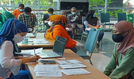 Jakarta Islamic Centre (JIC) mengadakan vaksinasi Covid-19 berkolaborasi dengan Puskesmas Koja Jakarta Utara, Jumat (23/7). 