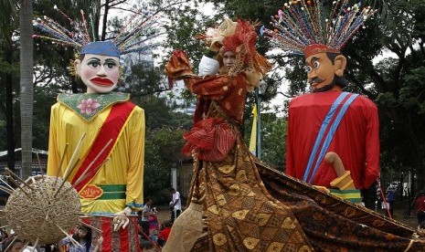 Jakarta launches a cultural festival at National Monument (Monas) in Jakarta, on Sunday.  