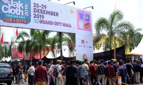 Jakcloth Year End Sale kembali hadir. Namun, tahun ini agak sedikit berbeda dari sebelumnya.