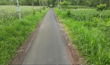 Jalan KH Malik Dalam di Kelurahan Buring, Kecamatan Kedungkandang, Kota Malang. 