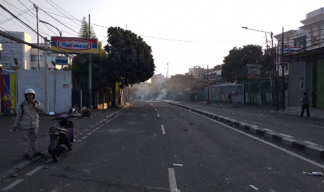 Jalan KS Tubun lumpuh pascaricuh, Rabu (22/5).