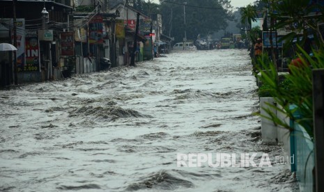 Arus banjir (ilustrasi).