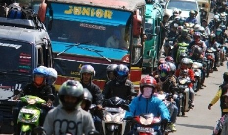 Jalan Raya Cicalengka Bandung, Jabar (ilustrasi)