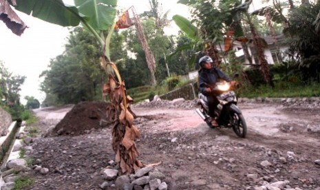 Jalan rusak