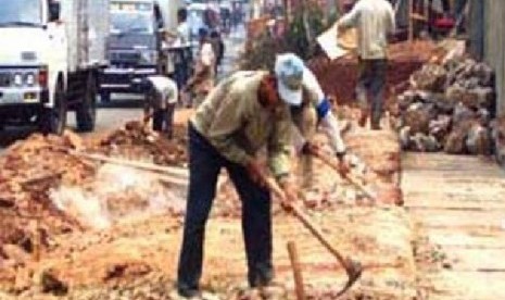 Jalan Tegal Rotan yang sedang diperbaiki