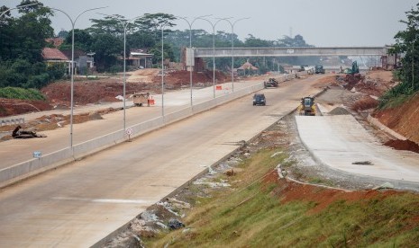 Jalan tol.