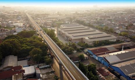 Jalan Tol Dalam Kota Kelapa Gading-Pulo Gebang, Jakarta.