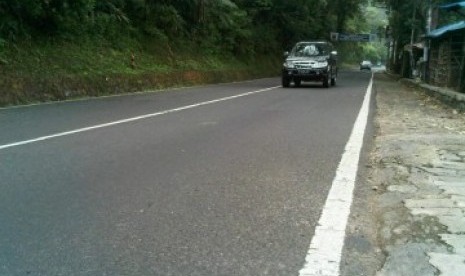 Jalur Puncak menuju Cianjur ketika sedang sepi