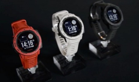 Jam tangan Garmin Instinct