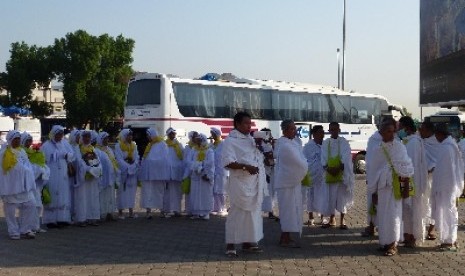 Jamaah calon haji bergerak dari Madinah menuju Makkah.