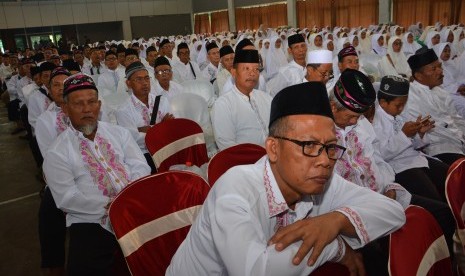 Jamaah Calon Haji (JCH) mengikuti pembekalan manasik haji.