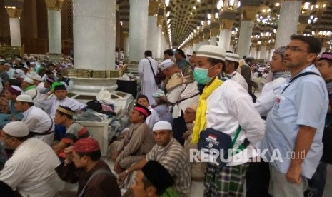 Jamaah haji indonesia di masjid nabawi