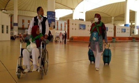  Jamaah haji kloter pertama di bandara Jeddah (1/9). (Zaky al hamzah) 