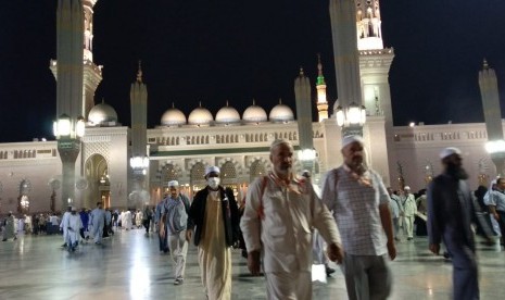 Jamaah haji mulai memenuhi Masjid Nabawi, Kamis (19/7).