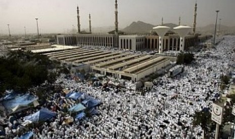  Asuransi Haji Umrah Bisa Majukan Industri Asuransi Syariah. Foto:  Jamaah haji sedang di Padang Arafat