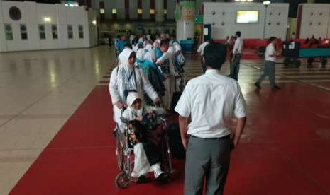 Jamaah Indonesia kloter terakhir dari Embarkasi Jakarta-Bekasi tiba di Bandara King Abdulazoz, Jeddah, Kamis (16/8) dinihari waktu setempat. Kedatangan itu memungkasi tibanya jamaah Indonesia di Tanah Suci.