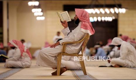 Jamaah masjid di Riyadh Arab Saudi.