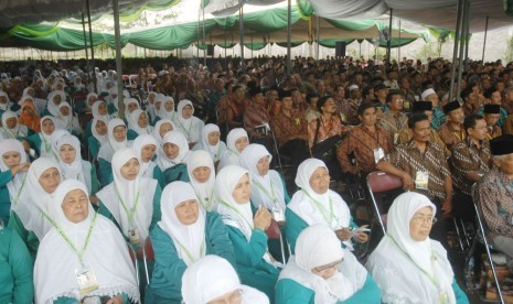 Jamaah ormas Persatuan Islam (Persis) saat mengikut Muktamar XIV Persis di Jawa Barat.