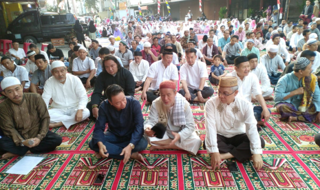 Jamaah shalat Idul Adha di Masjid Lautze, Jalan Lautze, Sawah Besar, Jakarta Pusat, Ahad (11/8).