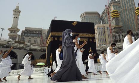 Tawaf adalah bagian dari manasik haji yang dicontohkan Nabi. Ilustrasi tawaf 