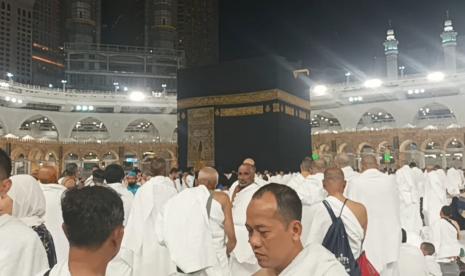 Jamaah umroh masih memadati Masjidil Haram, Makkah, Arab Saudi, Ahad dini hari (20/5/2023) Waktu Arab Saudi (WAS). Jamaah Umroh Masih Padati Masjidil Haram 