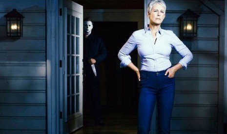 Jamie Lee Curtis dalam film Halloween.