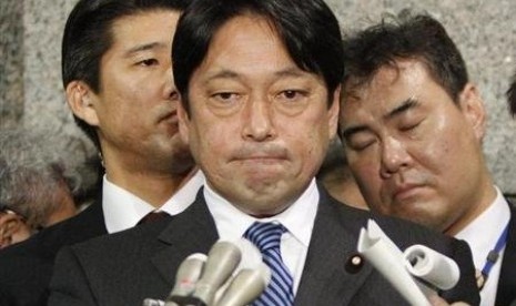 Japan's Defence Minister Itsunori Onodera speaks to reporters at the Defence Ministry in Tokyo. (file photo)