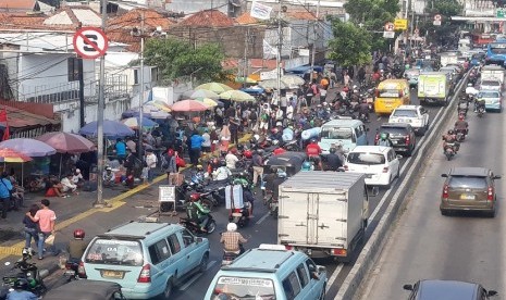 Jatinegara semrawut