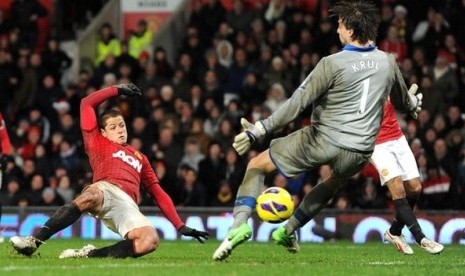 Javier Hernandez berhasil meneruskan catatan manis Manchester United di laga boxing day