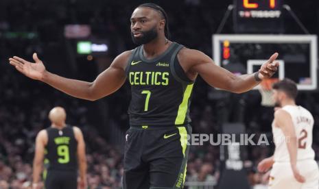 Jaylen Brown, pebasket NBA yang berpuasa di tengah kompetisi.