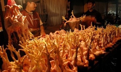 Jelang Ramadhan harga daging ayam meroket