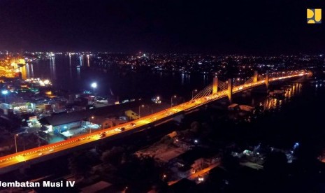 Jembatan Musi 4 di Kota Palembang, Sumatera Selatan, sudah dibuka untuk umum sejak Selasa (8/1).