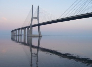 Jembatan Selat Sunda akan menjadi jembatan terpanjang dunia dengan panjang mencapai 29 kilometer.