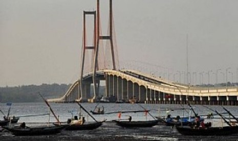 Jembatan Suramadu