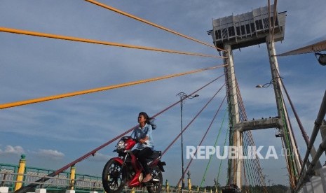 Jembatan Tengku Agung Sultanah Latifah di Kota Siak