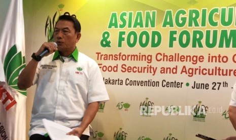 Gen (ret) Moeldoko releases Asian Agriculculture and Food Forum HKTI 2018 themed Transforming Challenge into Opportunity: Food Security and Agriculture Innovation at HKTI office, Menteng, Central Jakarta. on Thursday (March 15). 