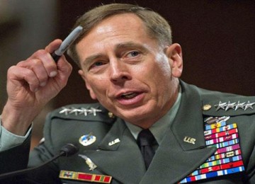 Jenderal David Petraeus dalam sidang konfirmasinya di depan Komisi Angkatan Bersenjata Senat AS, 29 Juni 2010. 