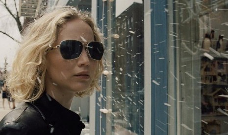 Jennifer Lawrence dalam Joy