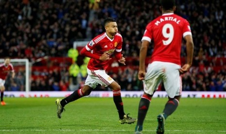 Jesse Lingard melakukan selebrasi usai membobol gawang West Bromwich Albion